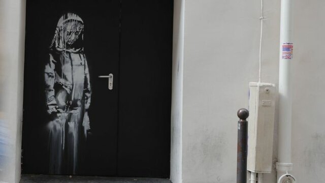 سرقت یک نقاشی خیابانی با موضوع حمله تروریستی پاریس لینک : https://asarart.ir/Atelier/?p=4911 👇 سایت : AsarArt.ir/Atelier اینستاگرام :‌ instagram.com/AsarArtAtelier تلگرام :  @AsarArtAtelier 👆