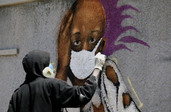 وقتی «کرونا» سوژه نقاشی دیواری می‌شود لینک : https://asarart.ir/Atelier/?p=12944 👇 سایت : AsarArt.ir/Atelier اینستاگرام :‌ instagram.com/AsarArtAtelier تلگرام :  @AsarArtAtelier 👆